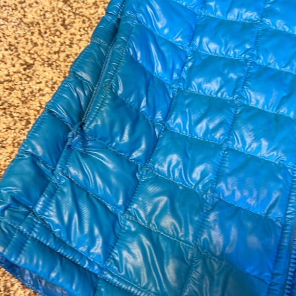 Women’s North face thermoball jacket - Picture 4 of 12